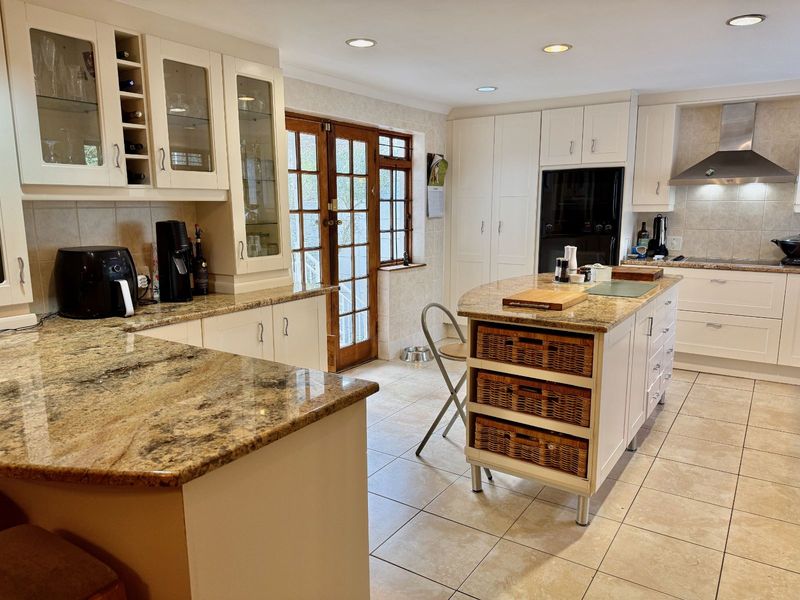 House For Sale in Kenilworth Upper - Photo 10