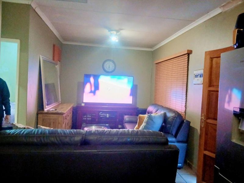 House For Sale in Kempton Park Central - Photo 7