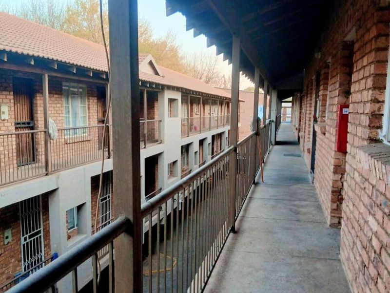 House For Sale in Kempton Park Central - Photo 3