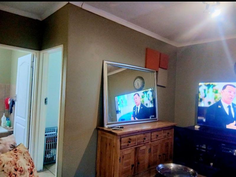 House For Sale in Kempton Park Central - Photo 5