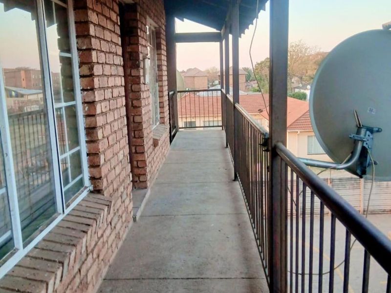 House For Sale in Kempton Park Central - Photo 2