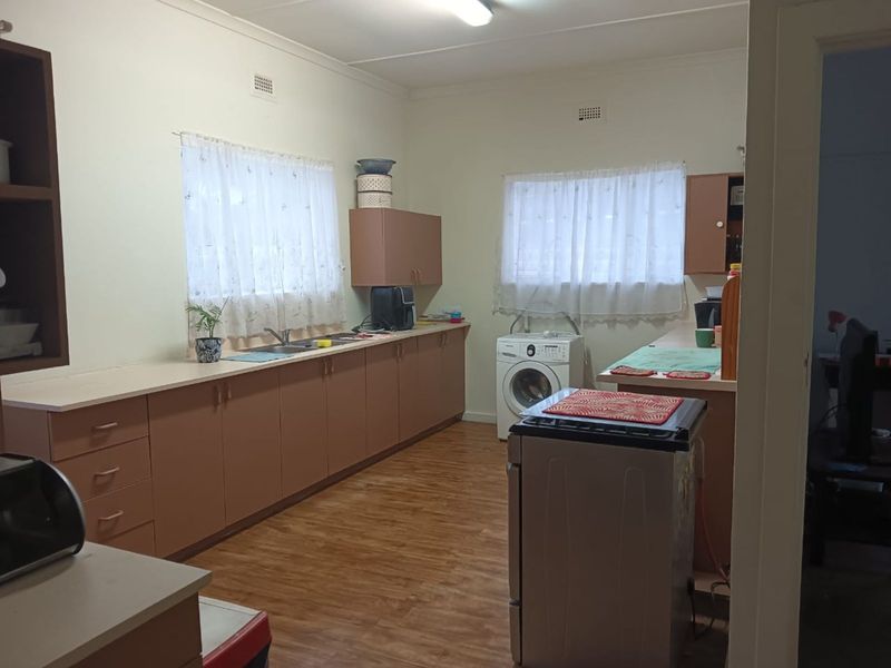 House For Sale in Van Riebeeck Hoogte - Photo 6