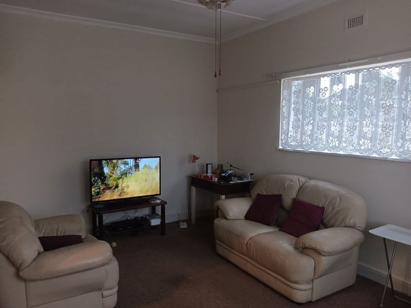 House For Sale in Van Riebeeck Hoogte - Photo 4