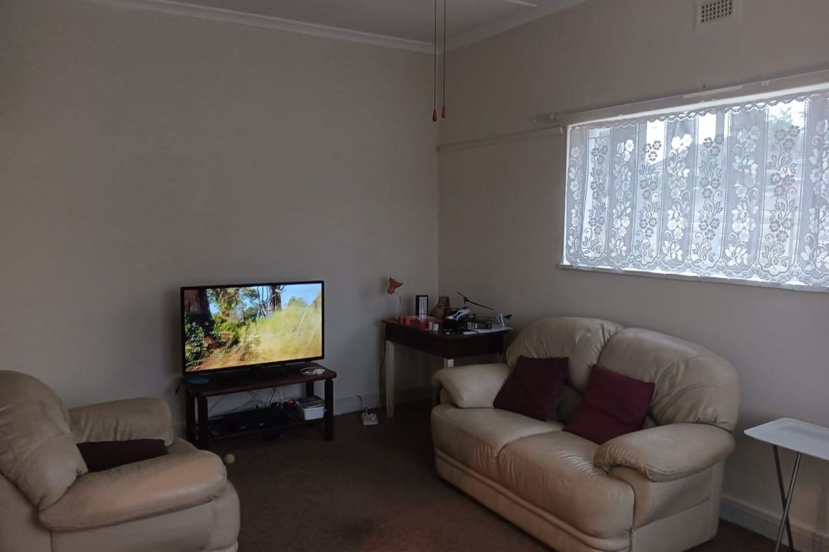 House For Sale in Van Riebeeck Hoogte - Photo 4