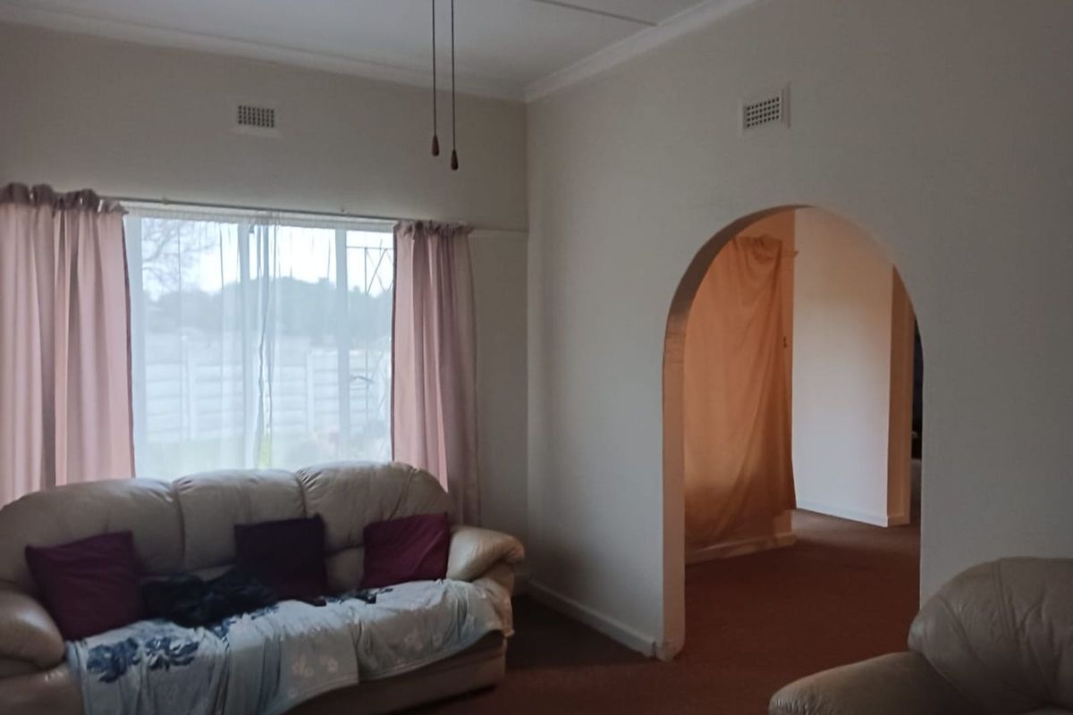 House For Sale in Van Riebeeck Hoogte - Photo 5