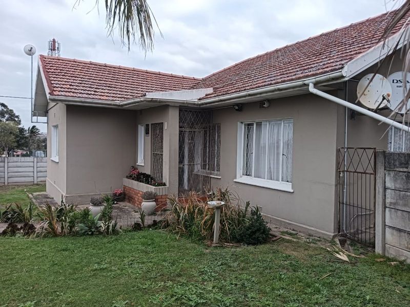 House For Sale in Van Riebeeck Hoogte - Photo 2
