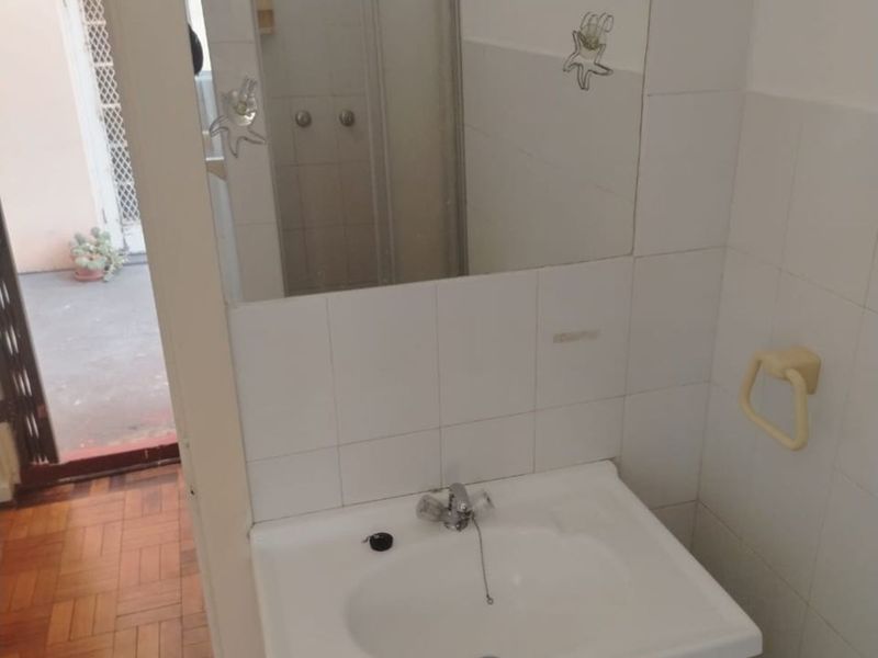 Apartment For Sale in Richmond Hill - Photo 8