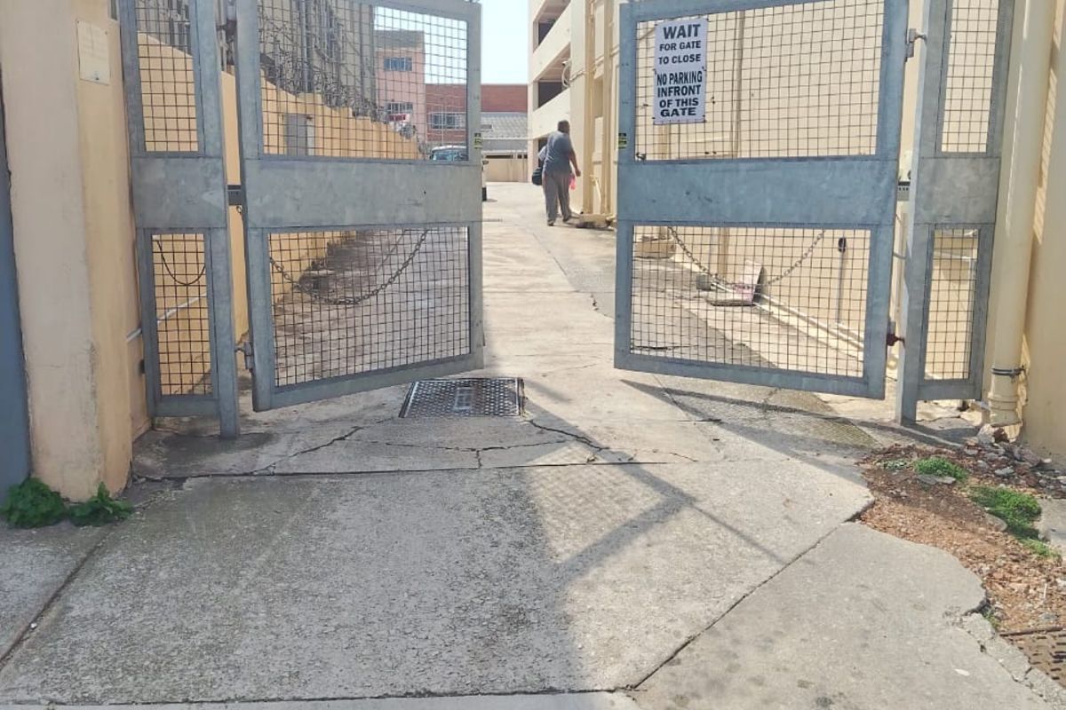 Apartment For Sale in Richmond Hill - Photo 4