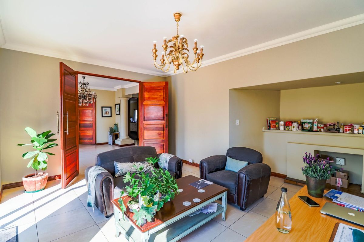 House For Sale in Muckleneuk - Photo 5