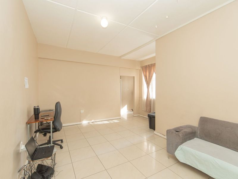 Apartment For Sale in Humewood - Photo 7