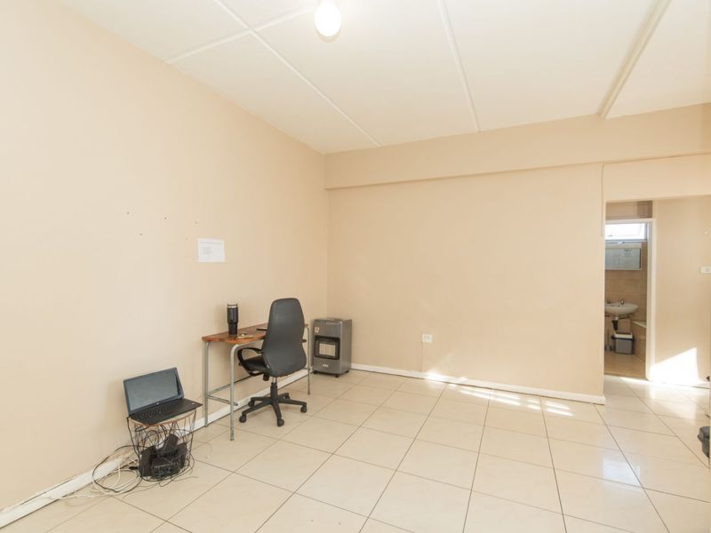 Apartment For Sale in Humewood - Photo 4