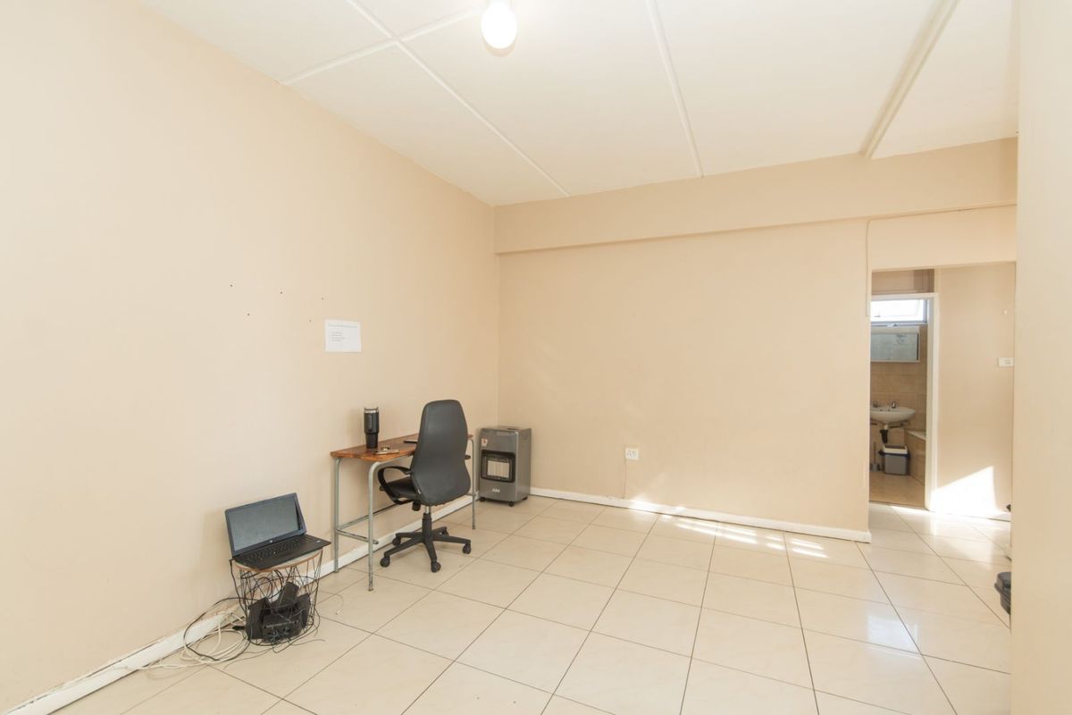 Apartment For Sale in Humewood - Photo 4