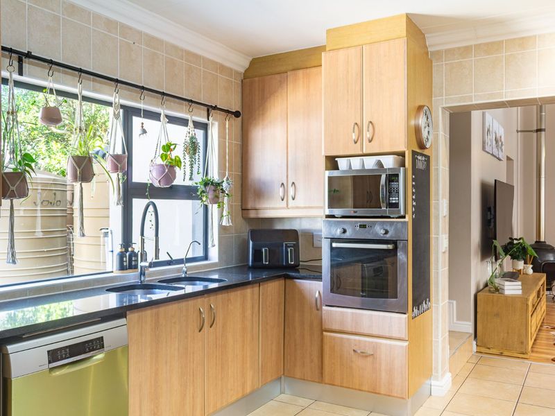 House For Sale in Panorama - Photo 9