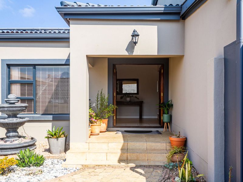 House For Sale in Panorama - Photo 4