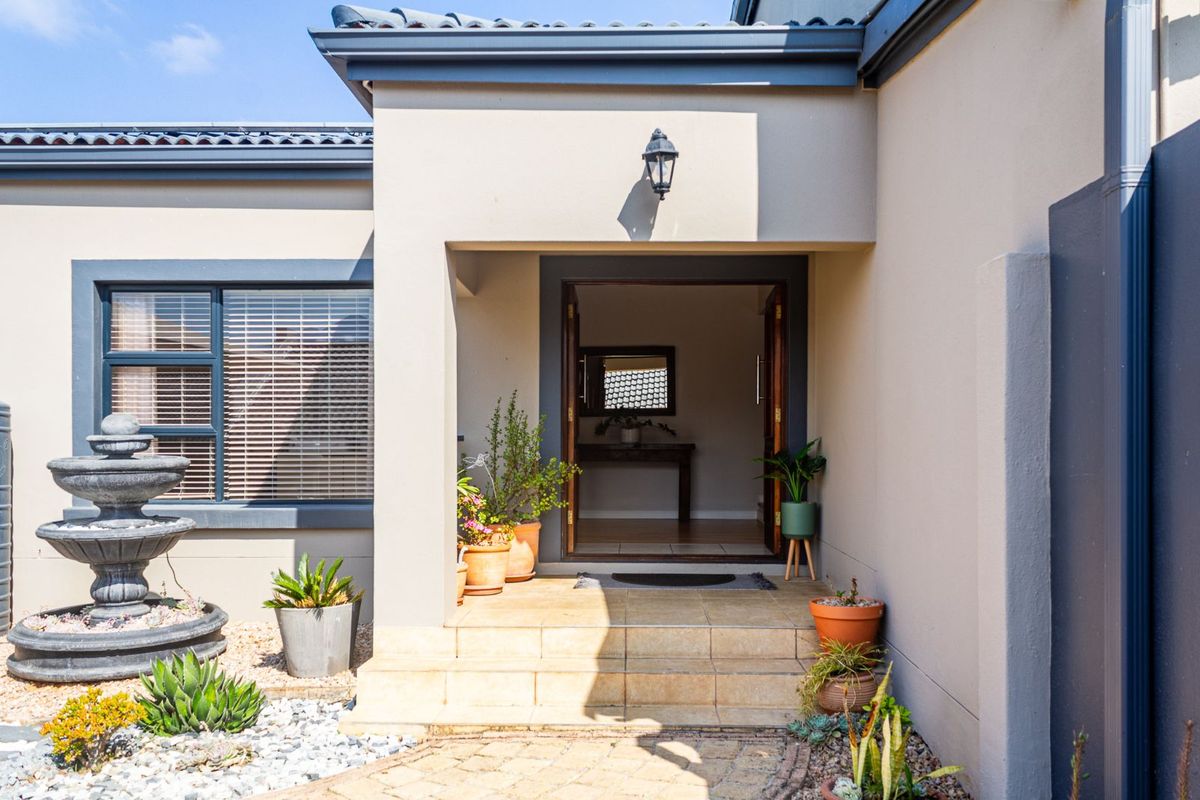 House For Sale in Panorama - Photo 4