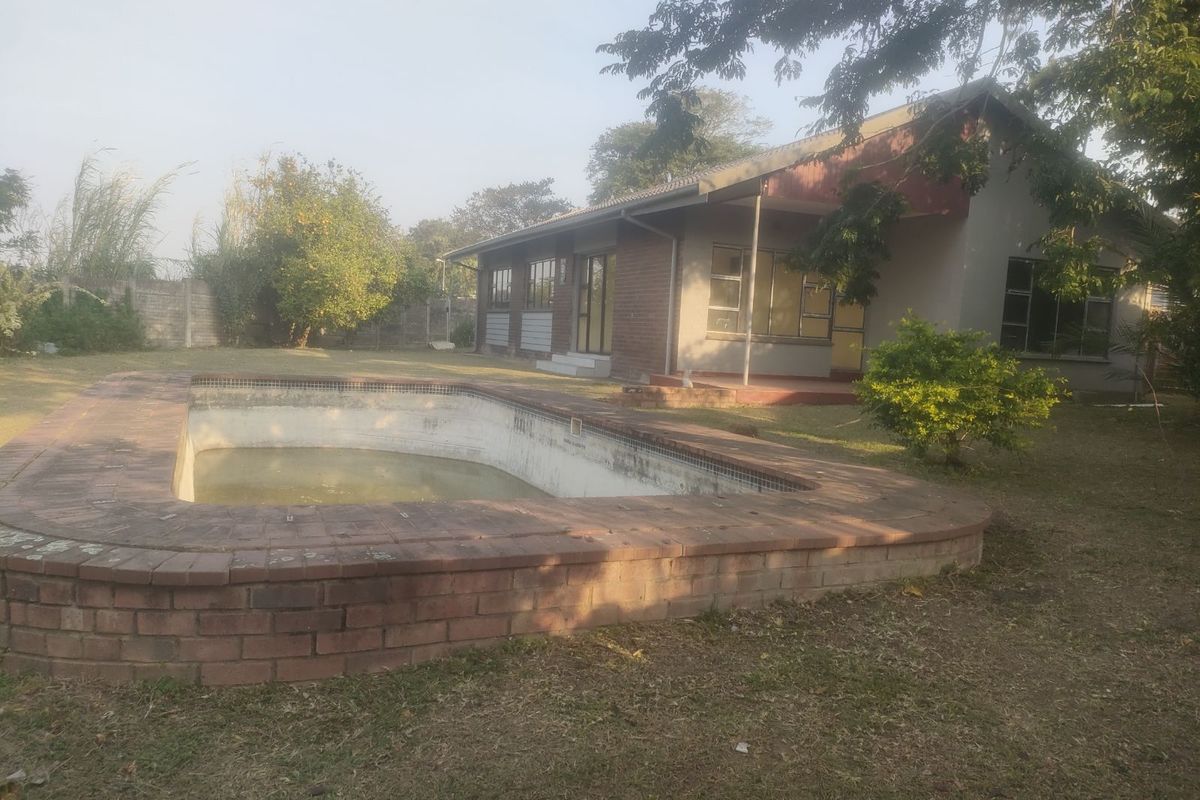 Townhouse For Sale in Noordsig - Photo 3