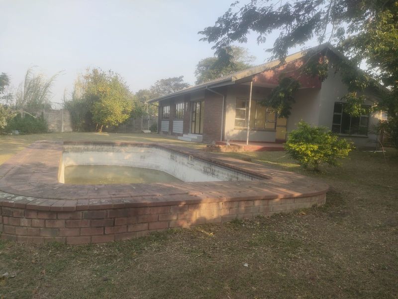 Townhouse For Sale in Noordsig - Photo 3