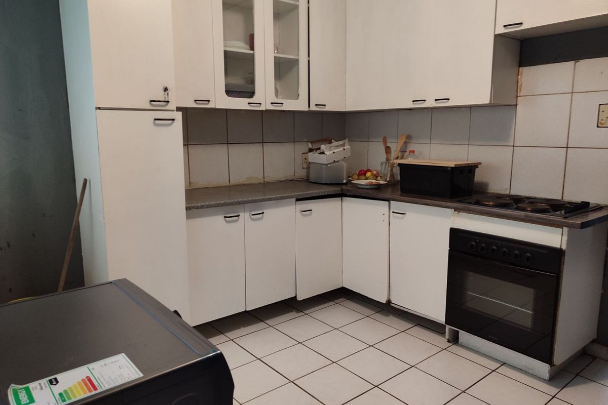 Townhouse For Sale in Kempton Park AH - Photo 5