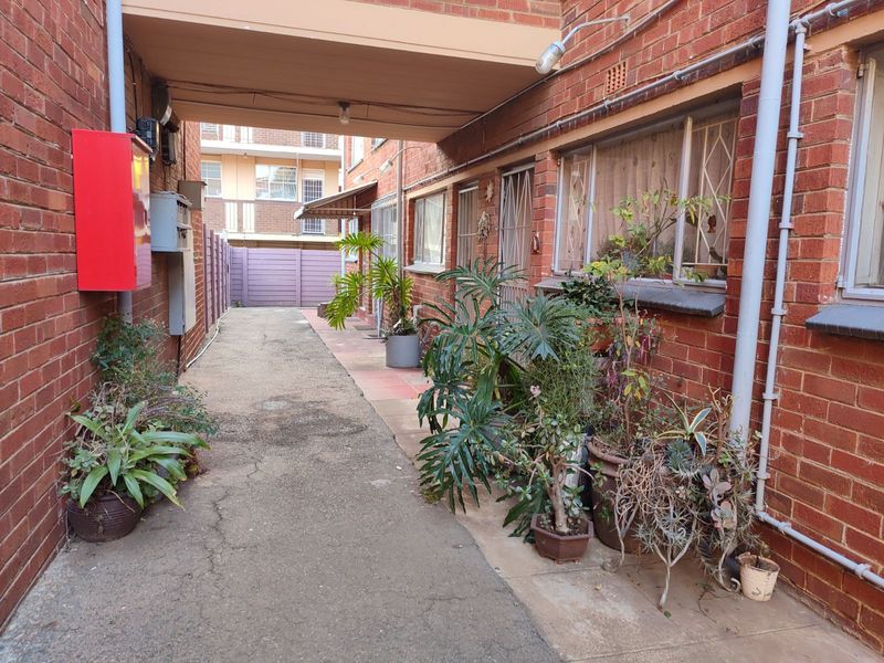 Townhouse For Sale in Kempton Park AH - Photo 4