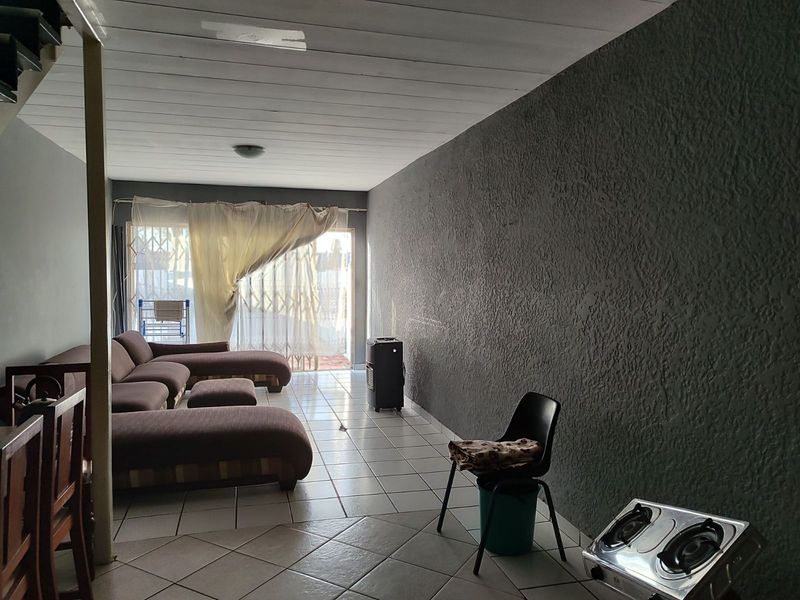 Townhouse For Sale in Kempton Park AH - Photo 6