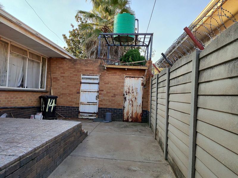 House For Sale in Kempton Park Ext 2 - Photo 9
