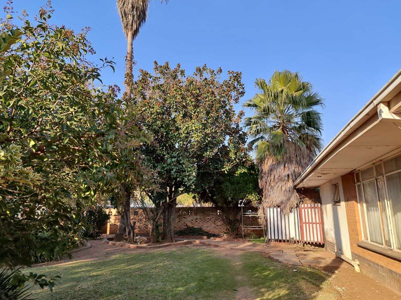 House For Sale in Kempton Park Ext 2 - Photo 2