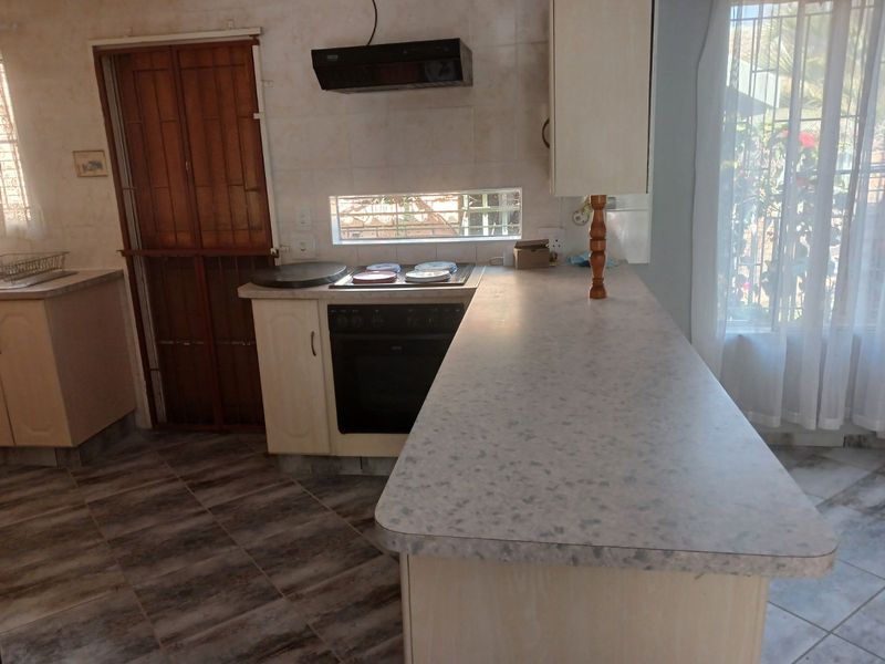 Townhouse For Sale in Bela-Bela Ext 5 - Photo 9