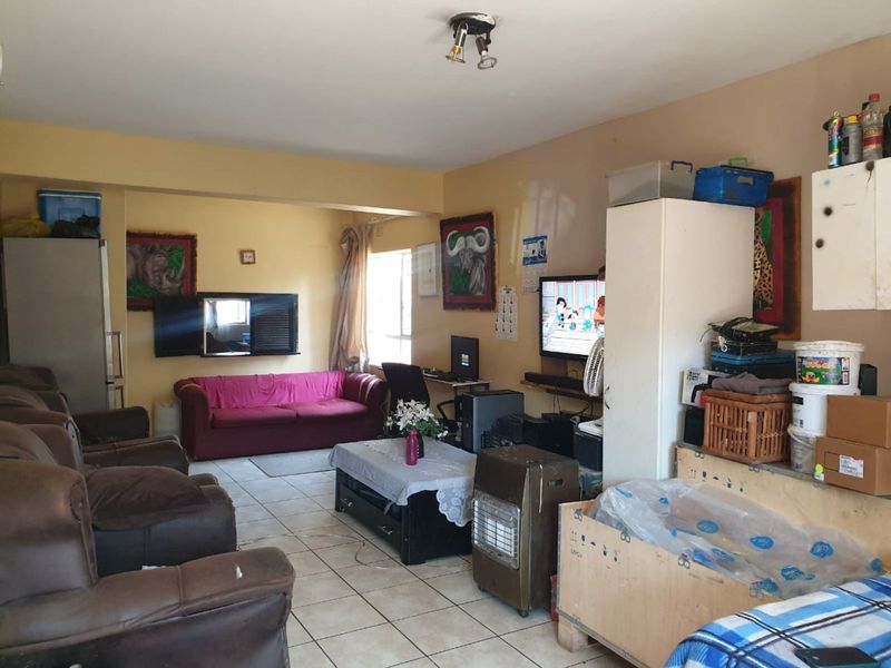 Apartment For Sale in Windsor East - Photo 7
