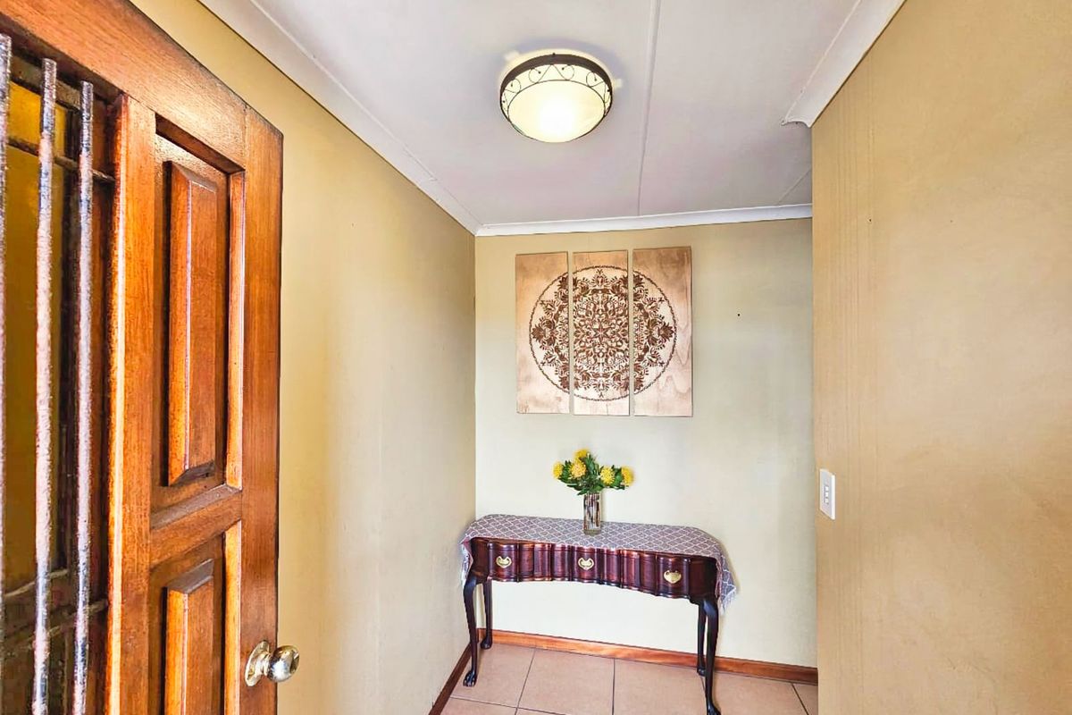 House For Sale in Herolds Bay - Photo 4