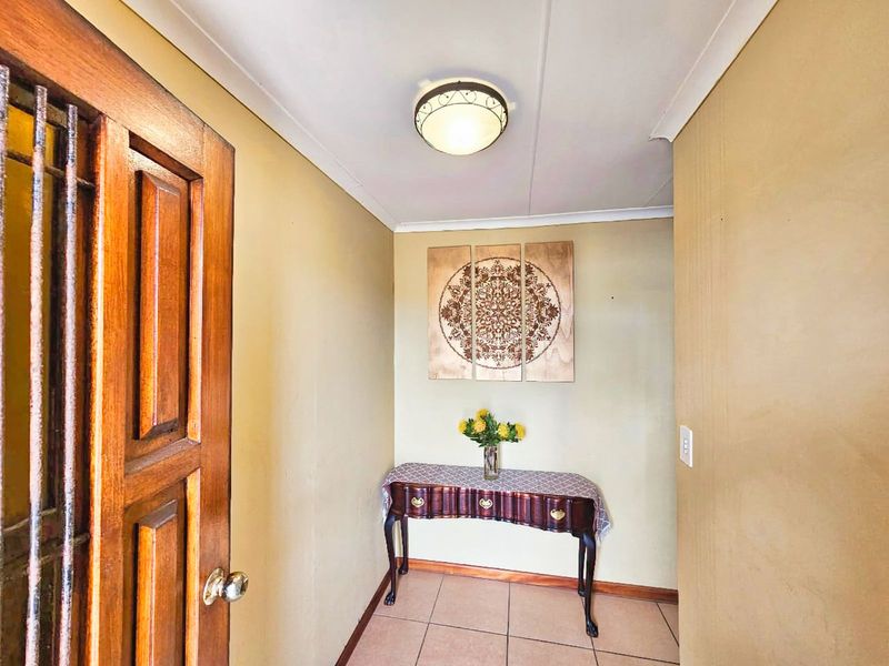 House For Sale in Herolds Bay - Photo 4