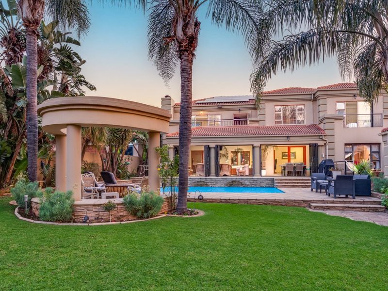 House For Sale in Ruimsig - Photo 3