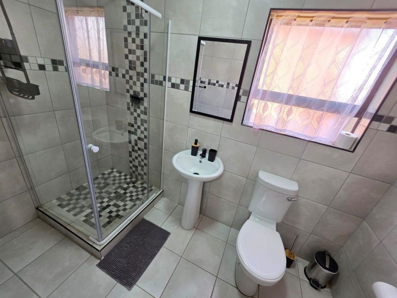 House For Sale in New Park - Photo 7