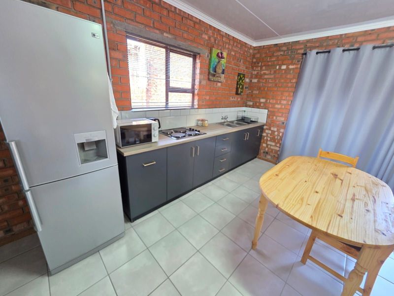 House For Sale in New Park - Photo 4