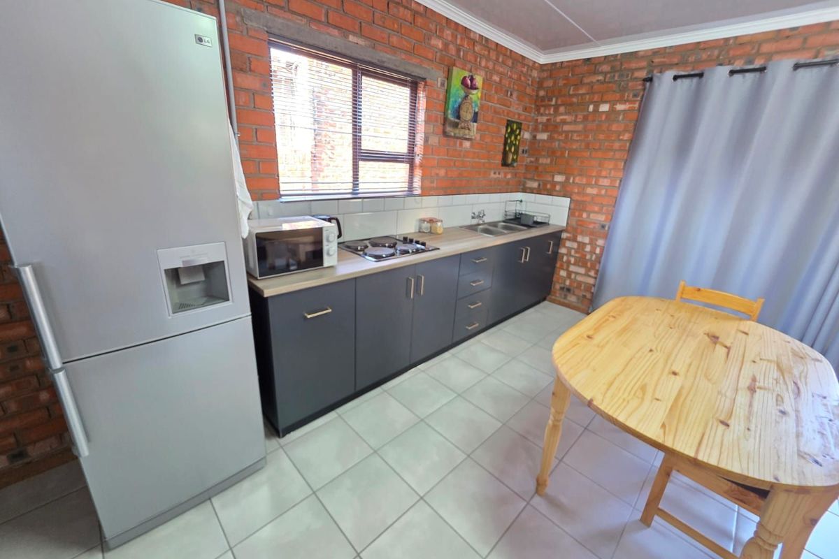 House For Sale in New Park - Photo 4