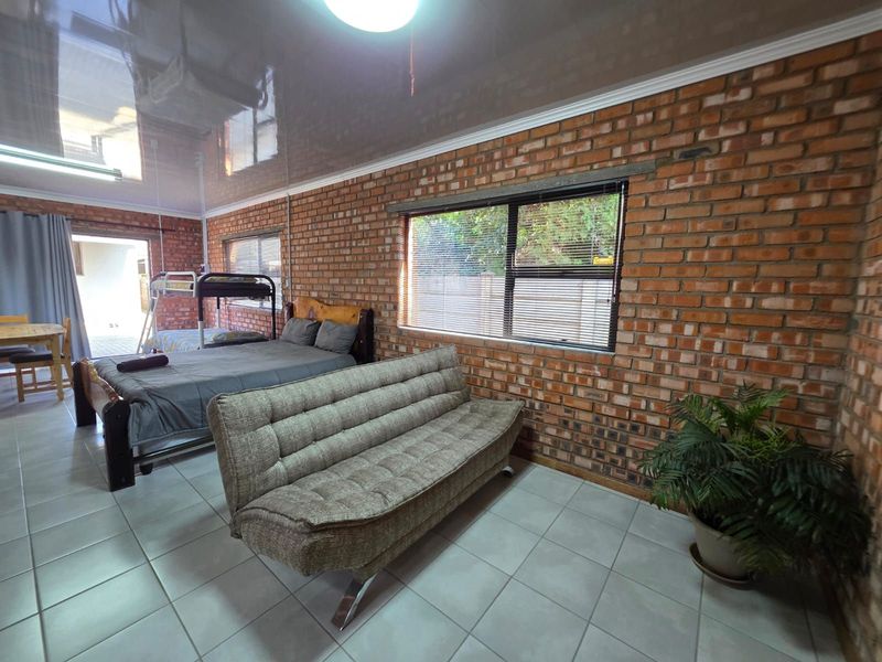 House For Sale in New Park - Photo 6