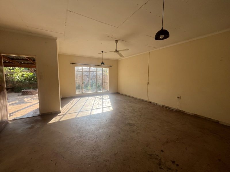 Townhouse For Sale in Mookgopong Central - Photo 3