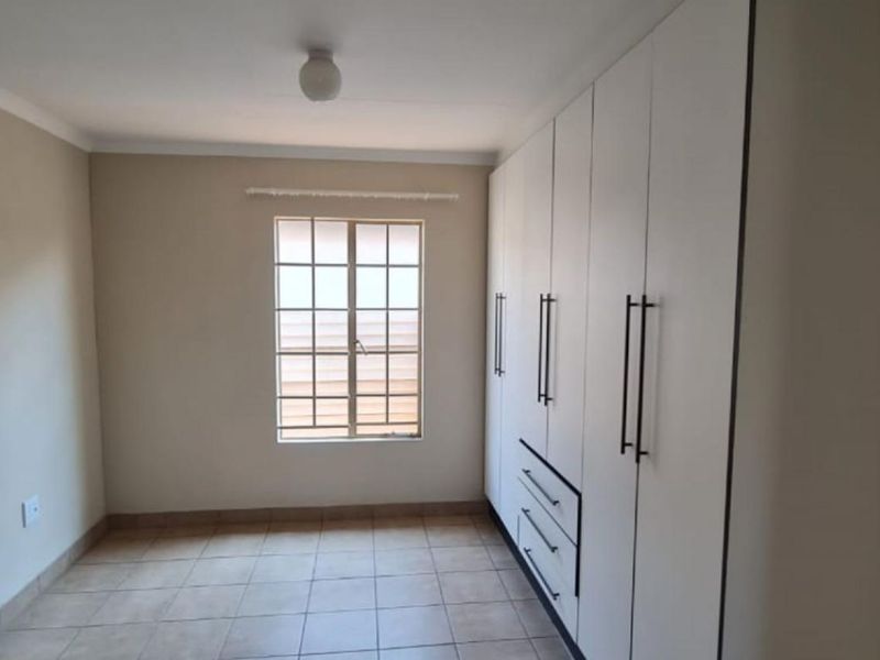 House For Sale in Palm Ridge - Photo 5