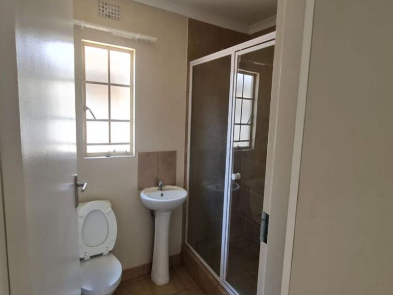 House For Sale in Palm Ridge - Photo 6