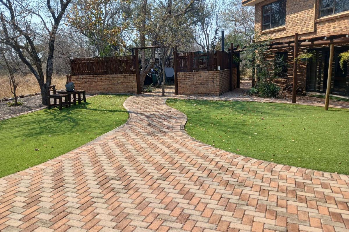 House For Sale in Thabazimbi Rural - Photo 2