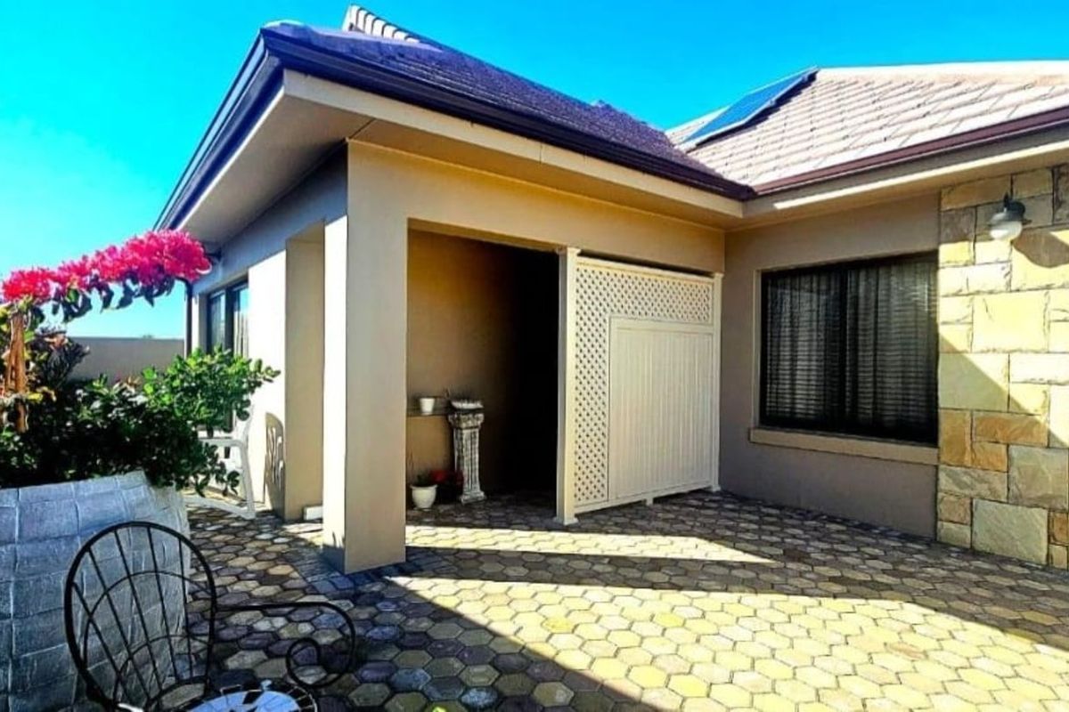 House For Sale in Dana Bay - Photo 5