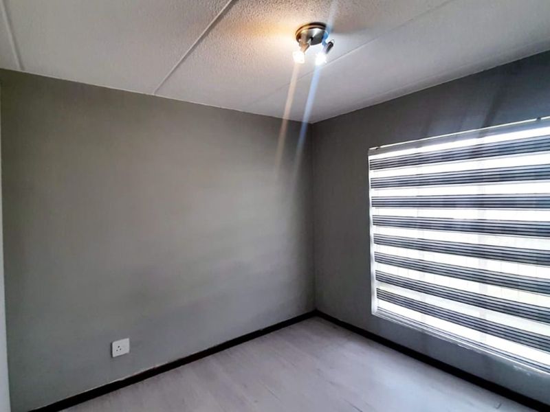 Apartment For Sale in Ormonde View - Photo 6