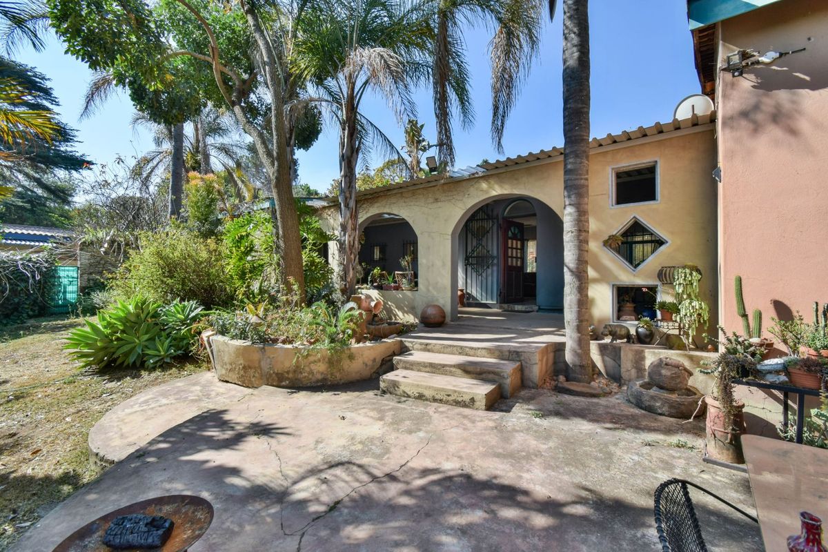 House For Sale in Waterkloof Ridge - Photo 4