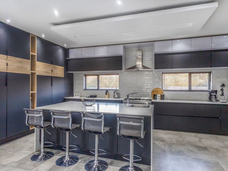 House For Sale in Homes Haven - Photo 7