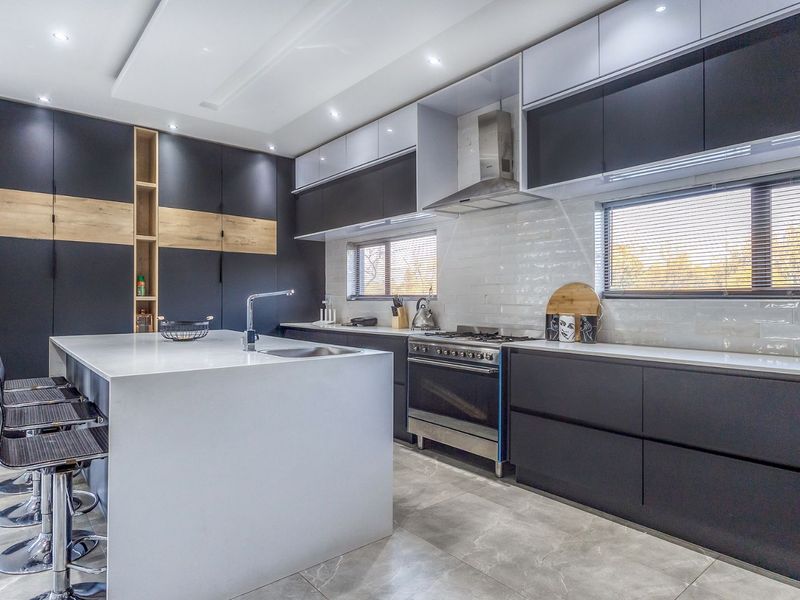 House For Sale in Homes Haven - Photo 8