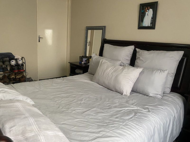Apartment For Sale in South Crest - Photo 5