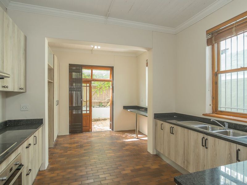 Townhouse For Sale in Sea Point - Photo 8