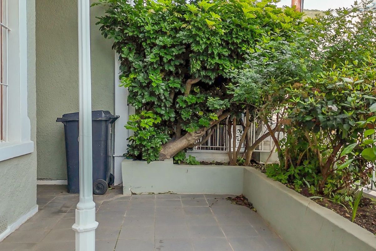 Townhouse For Sale in Sea Point - Photo 2