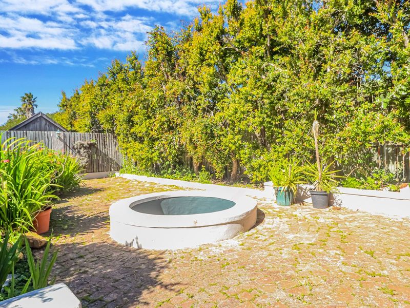 House For Sale in Capri - Photo 6