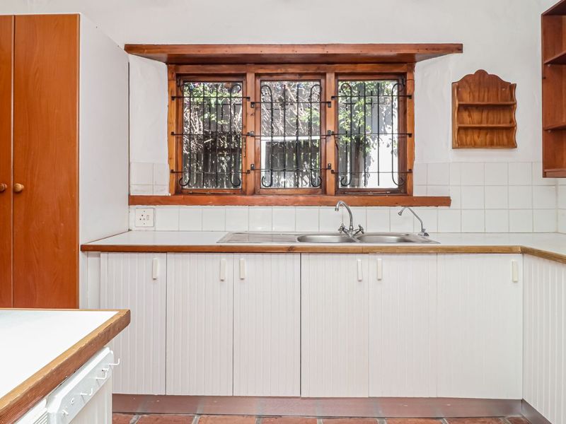 House For Sale in Capri - Photo 10