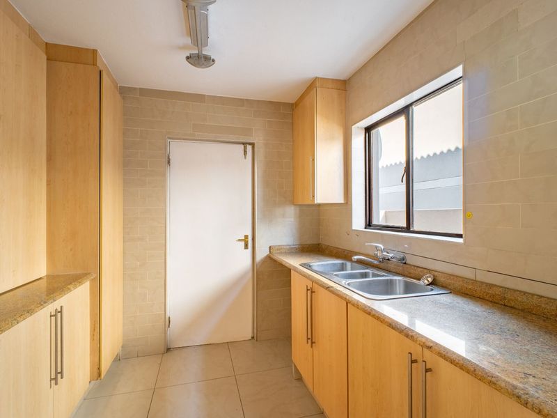 House For Sale in Craigavon - Photo 5